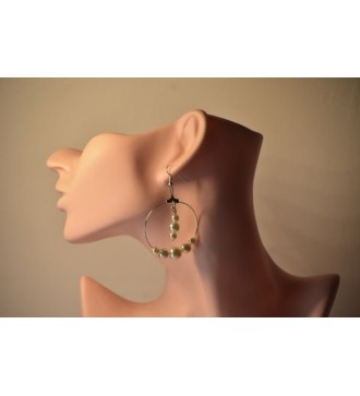 Boucles d'oreilles créoles argent , perles blanches élégantes