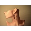 Bijoux de l'inspiration – Boucles d’oreilles créoles argentées avec perles rose et violette Bijoux de l'inspiration – Boucles d’oreilles créoles argentées avec perles rose et violette