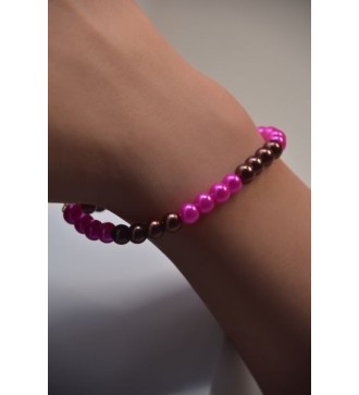 Bracelet en perles fuchsia et marron , élégant et confortable