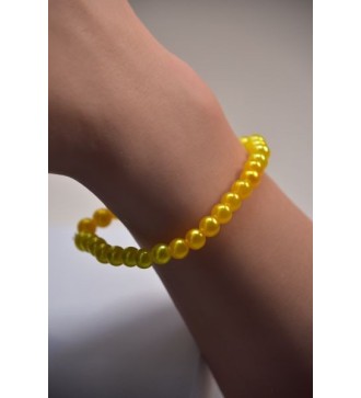Bracelet en perles jaune soleil , élégant et confortable