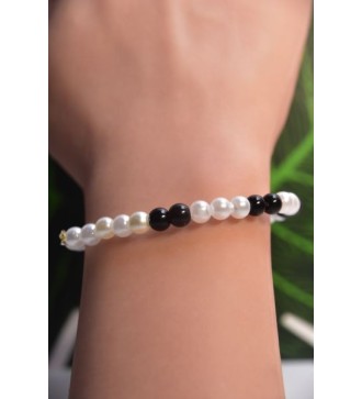 Bracelet en perles noir et blanc , chic et confortable