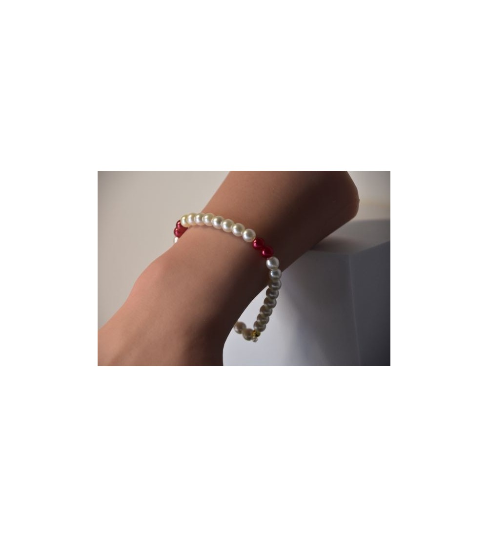 Bracelet en perles blanches et rouges élégant et confortable