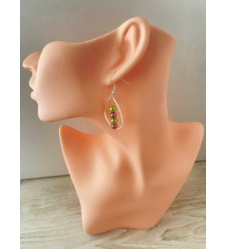 Boucles d'oreilles pendante en goutte . Acier inoxydable & perles