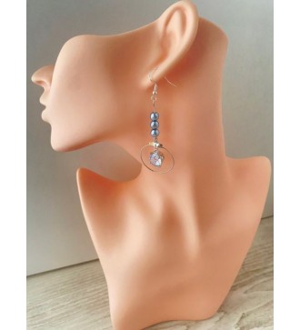 Boucles d'oreilles créoles argentées avec pendentif diamant