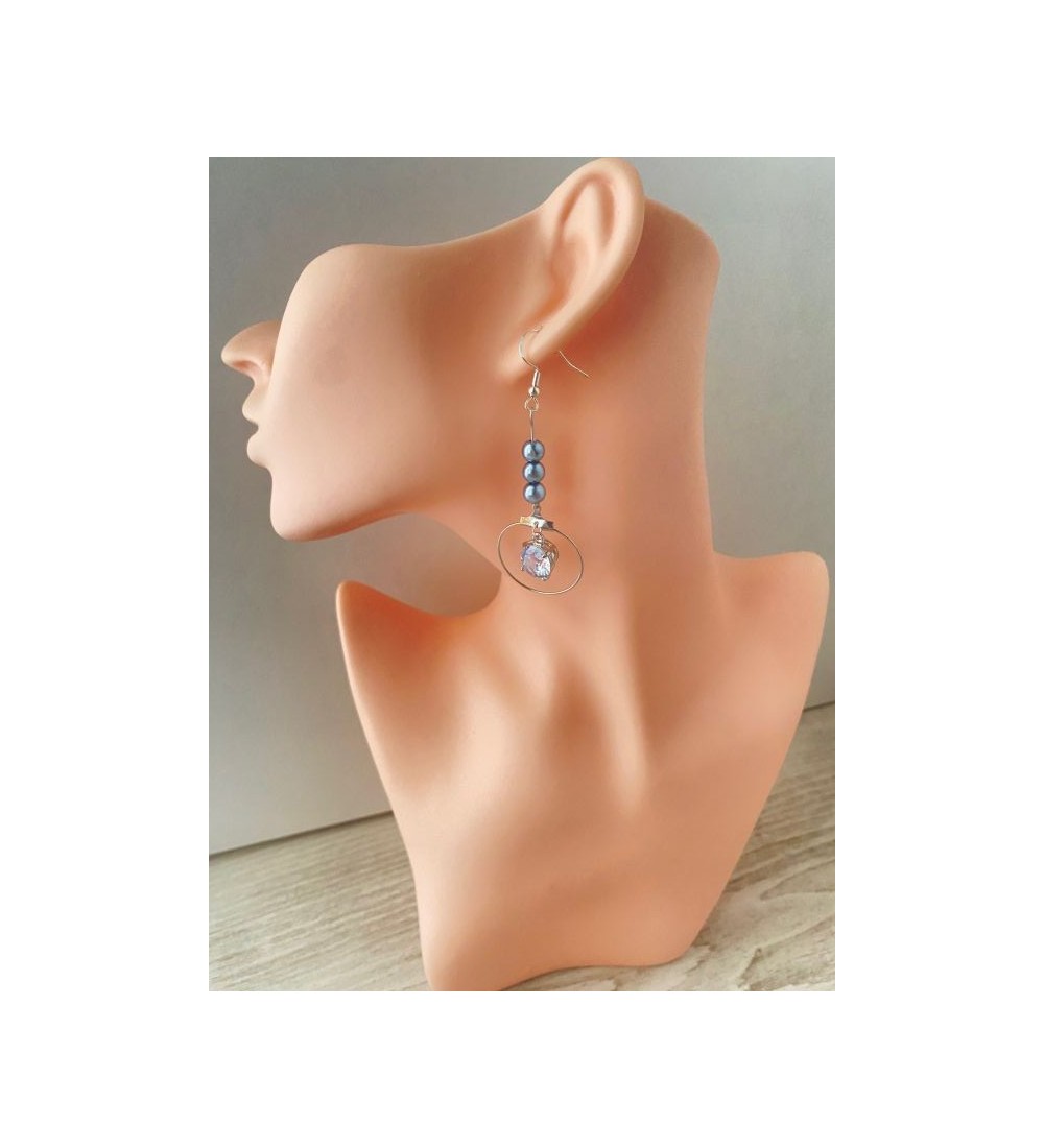 Boucles d'oreilles créoles argentées avec pendentif diamant