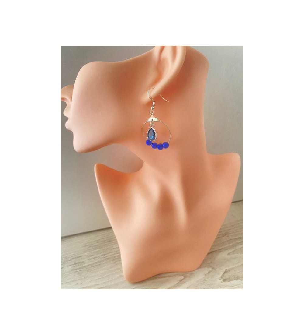 Boucles d'oreilles créoles argent avec perles bleu profond