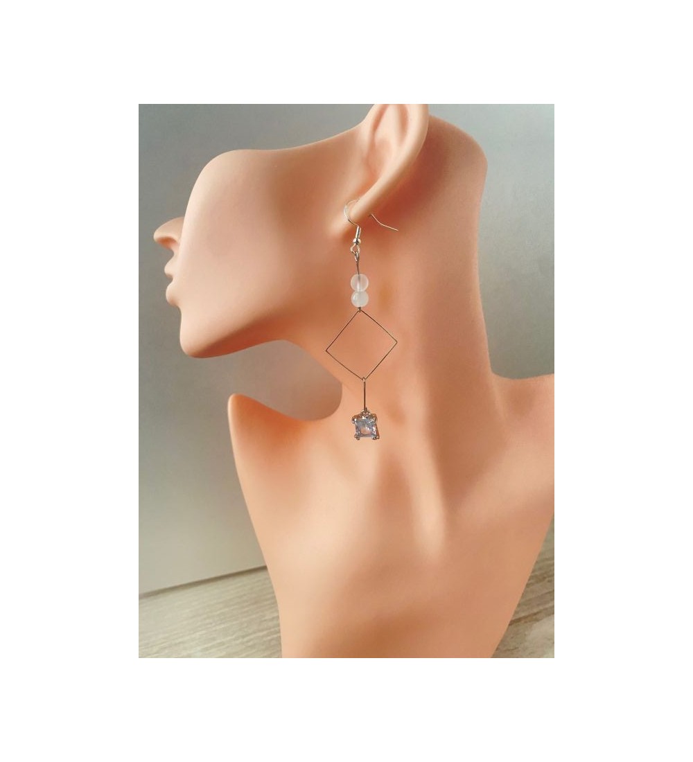 Boucles d'oreilles pendantes losange en acier argent et perles