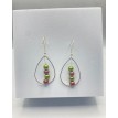 Perles de Feuilles – Boucles d’oreilles pendantes en goutte avec perles vertes et marron Perles de Feuilles – Boucles d’oreilles pendantes en goutte avec perles vertes et marron