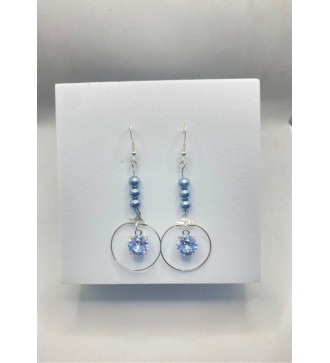 Boucles d'oreilles créoles argentées avec pendentif diamant