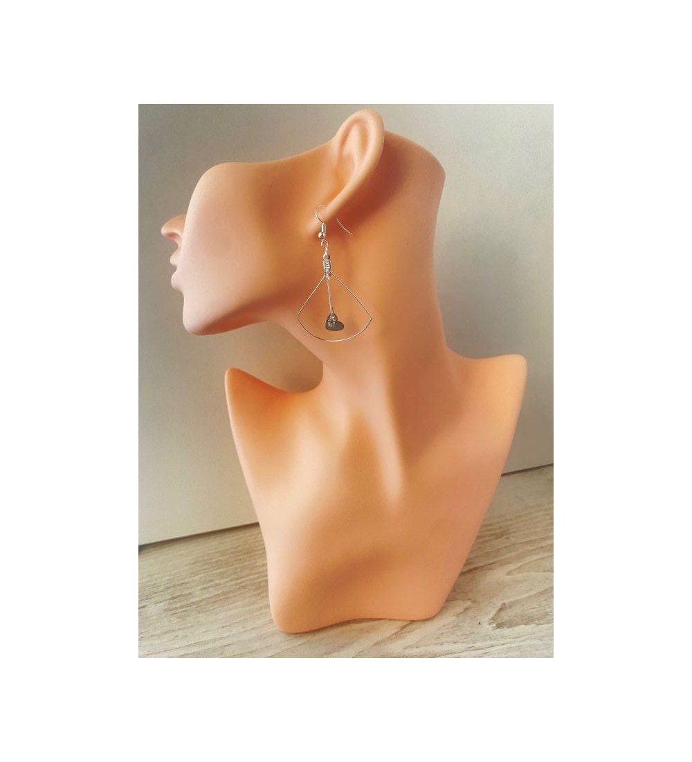 Boucles d'oreilles créoles argentées avec pendentif cœur