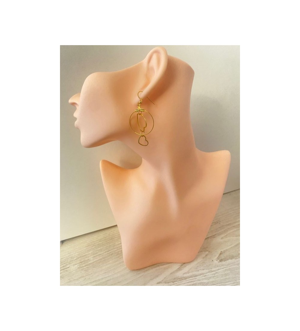 Boucles d'oreilles créoles dorées avec coeur pendu