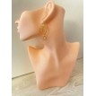 Coeurs Entrelacées – Boucles d’oreilles créoles plaqué or 24 K avec pendentif double cœur entrelacé Coeurs Entrelacées – Boucles d’oreilles créoles plaqué or 24 K avec pendentif double cœur entrelacé