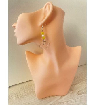 Boucles d'oreilles pendantes argentées avec perles et étoile