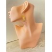 Éclat de Jour – Boucles pendantes perles jaunes et pendentif étoile en acier inoxydable argent Éclat de Jour – Boucles pendantes perles jaunes et pendentif étoile en acier inoxydable argent