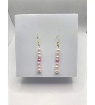Boucles d'oreilles pendante or avec perles rose et violette
