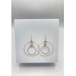 Lune Noir – Boucles d’oreilles créoles plaqué or 24 K avec perle noire tachetée et pendentif anneau Lune Noir – Boucles d’oreilles créoles plaqué or 24 K avec perle noire tachetée et pendentif anneau