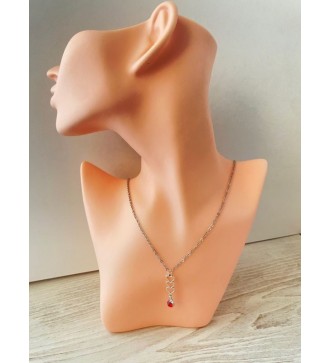 Collier argenté trio de cœurs avec pierre rouge vif- Chic