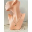 Éclat Argent – Collier en argent 925 avec pendentif fleur et pierre verte élégante Éclat Argent – Collier en argent 925 avec pendentif fleur et pierre verte élégante