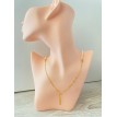 Finesse & Délicatesse – Collier en acier inoxydable plaqué or 24K avec perles blanches Finesse & Délicatesse – Collier en acier inoxydable plaqué or 24K avec perles blanches