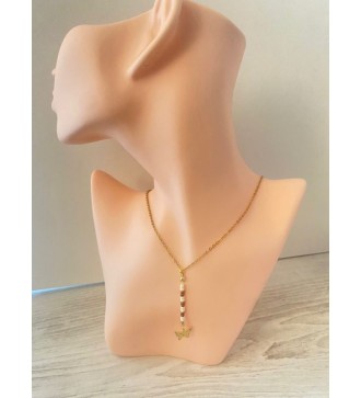 Collier or avec perles et papillon doré