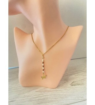 Collier or avec perles et papillon doré