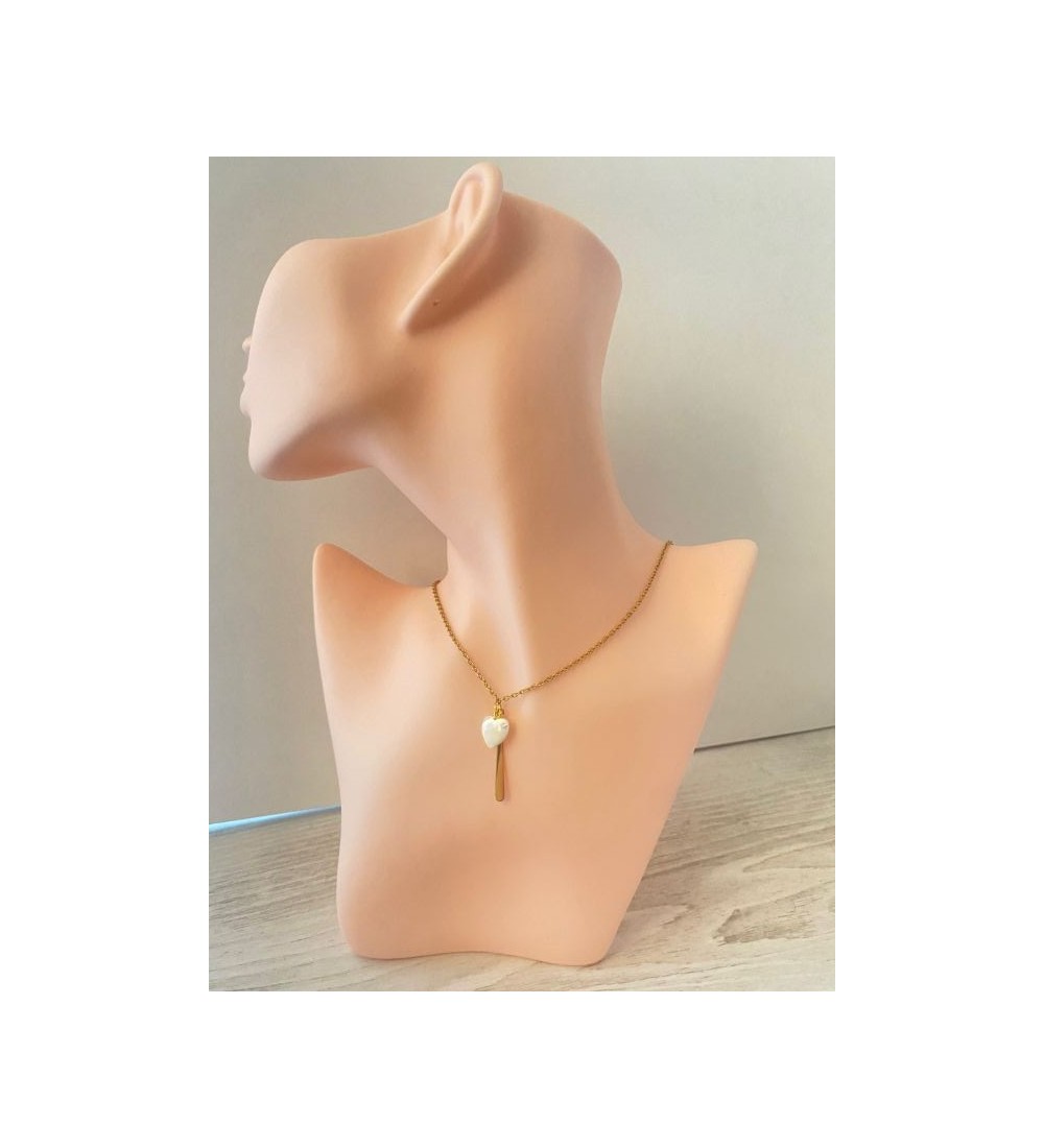 Collier or  avec coeur nacré