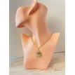 Collier du Littoral – Collier doré en acier inoxydable avec pendentif coquillage imposant Collier du Littoral – Collier doré en acier inoxydable avec pendentif coquillage imposant