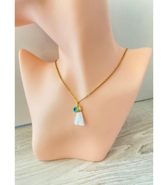 Collier or avec pendentif volant blanc et pierre turquoise