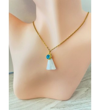 Collier or avec pendentif volant blanc et pierre turquoise