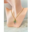 l'anneau des Rêves – Collier doré avec pendentif aile de papillon dans un anneau raffiné l'anneau des Rêves – Collier doré avec pendentif aile de papillon dans un anneau raffiné