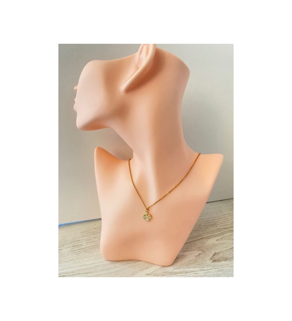 Collier or avec trèfle doré et strass éblouissant