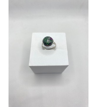 Bague ajustable en pierre verte et violette unique